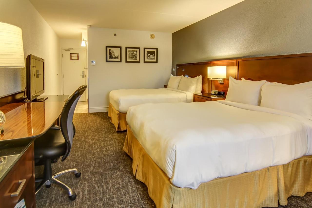 La Sagueneenne - Hotel Et Centre De Congres Saguenay Ngoại thất bức ảnh