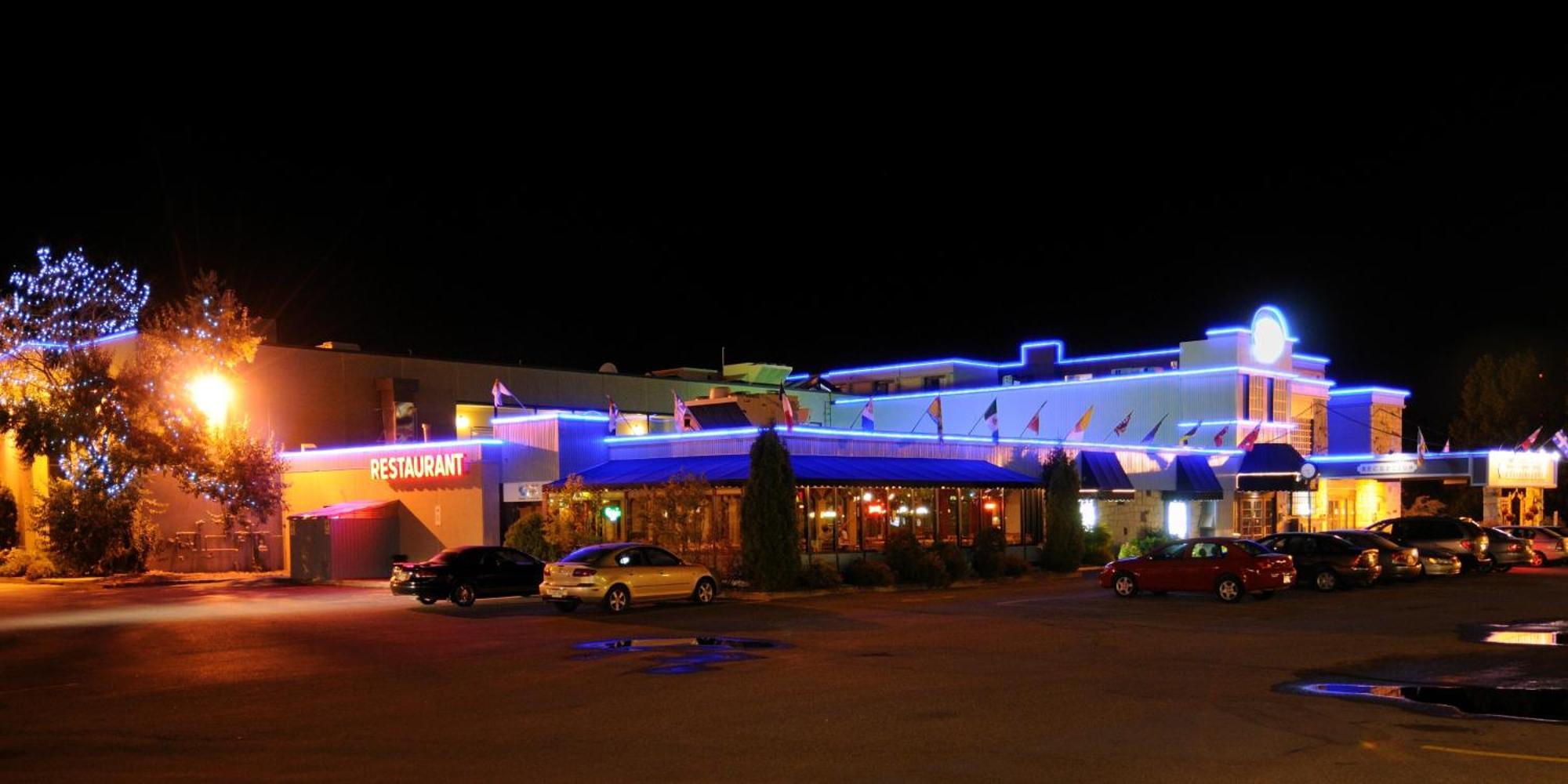 La Sagueneenne - Hotel Et Centre De Congres Saguenay Ngoại thất bức ảnh