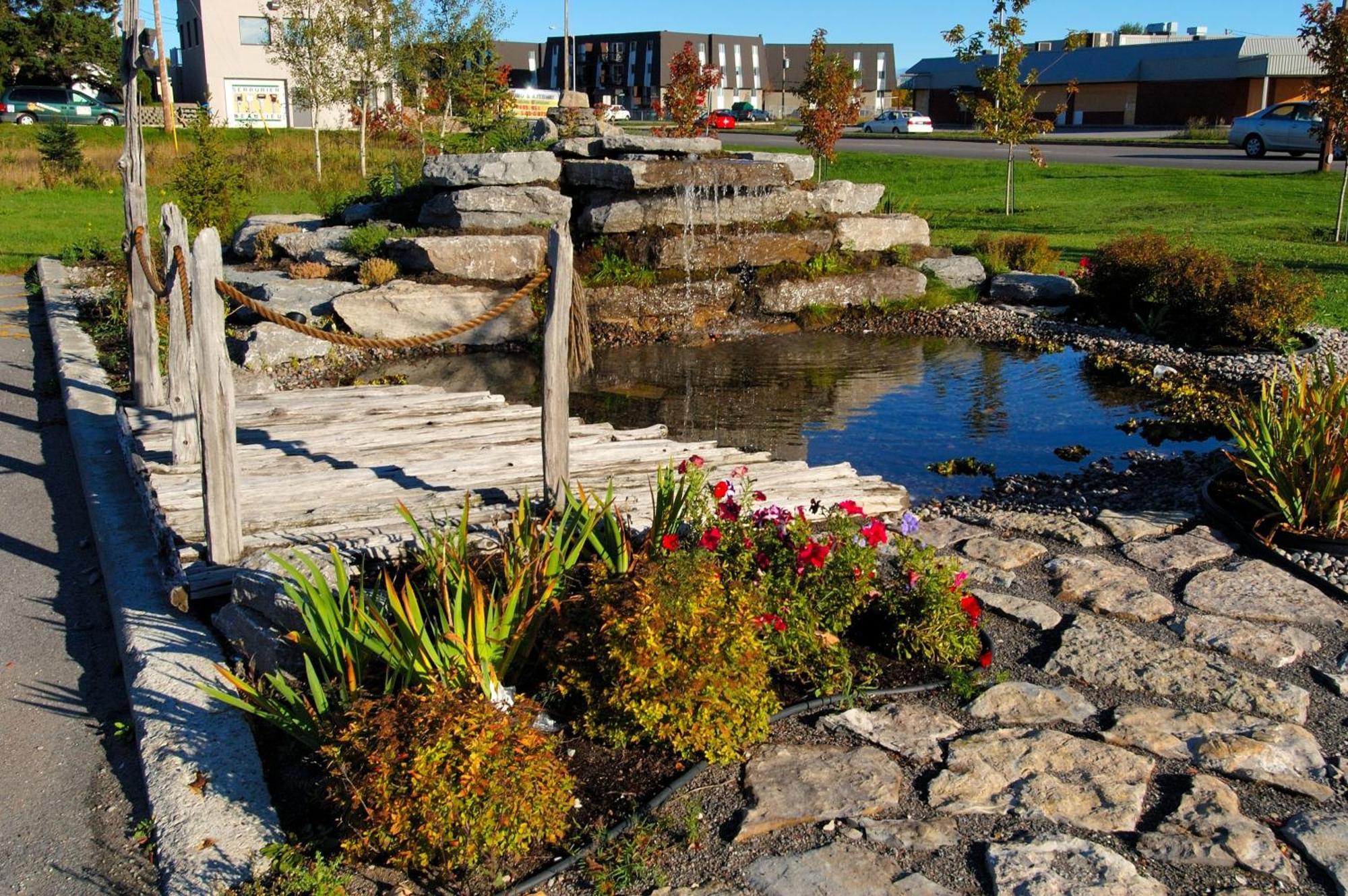 La Sagueneenne - Hotel Et Centre De Congres Saguenay Ngoại thất bức ảnh