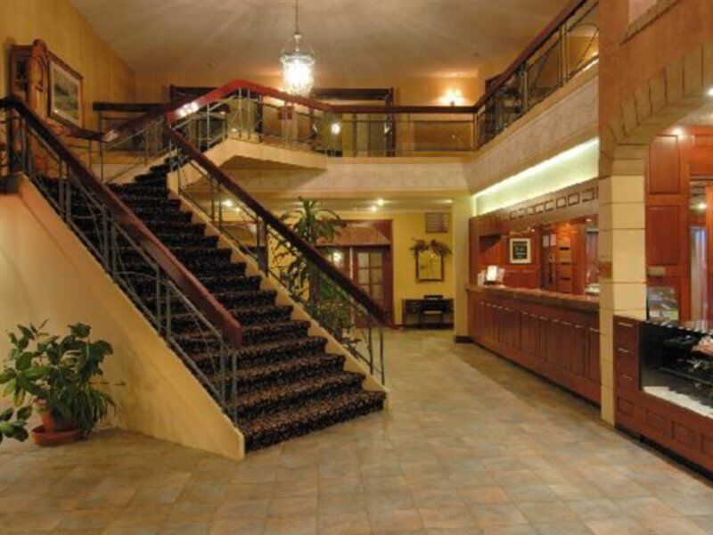 La Sagueneenne - Hotel Et Centre De Congres Saguenay Ngoại thất bức ảnh